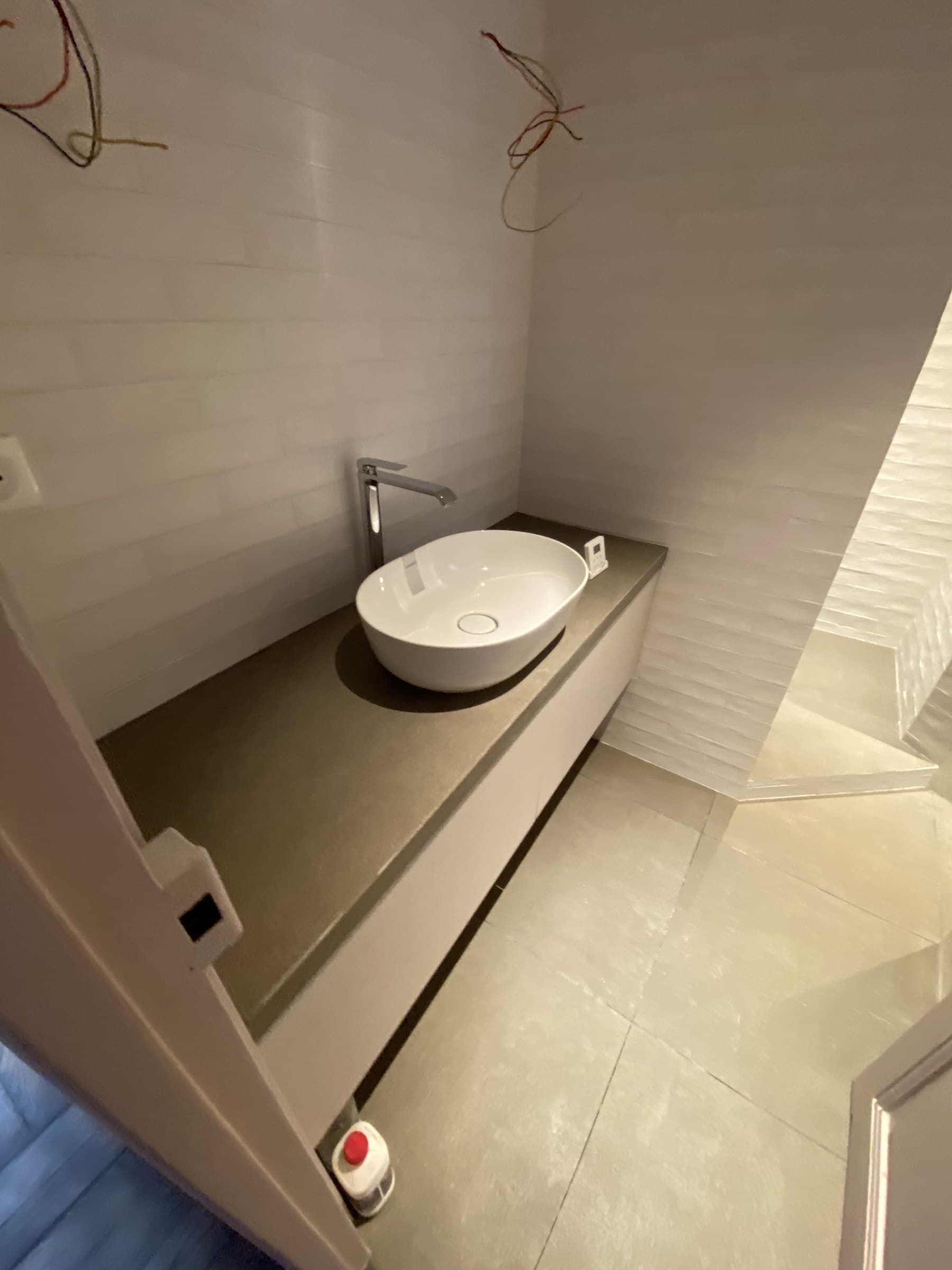 Pied-à-terre rive gauche — Salle d'eau — Après rénovation