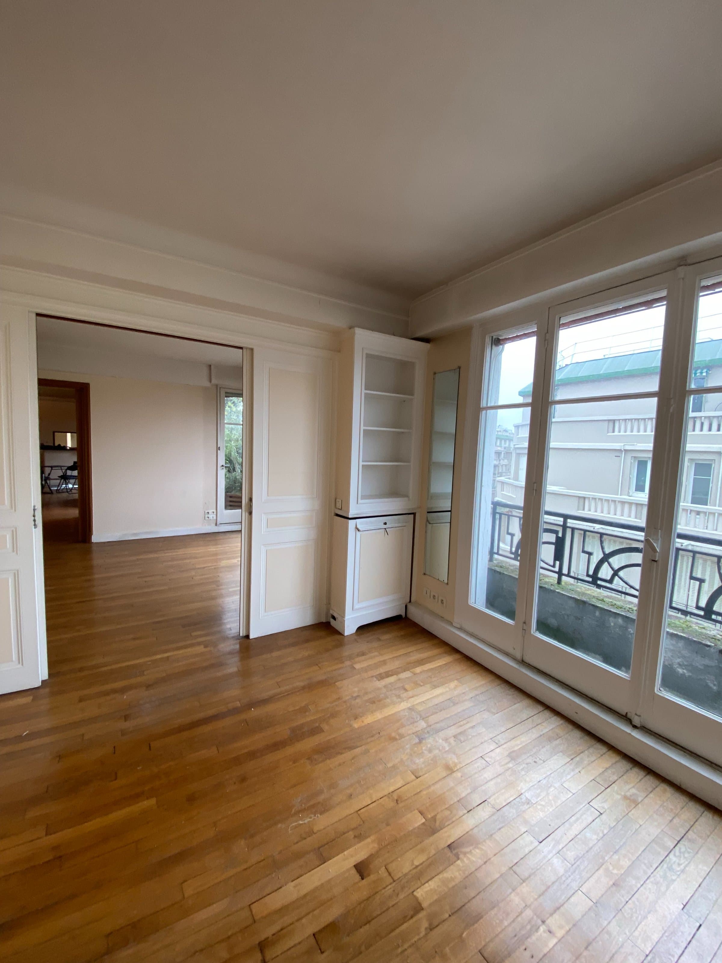 Appartement haut de gamme — Avant